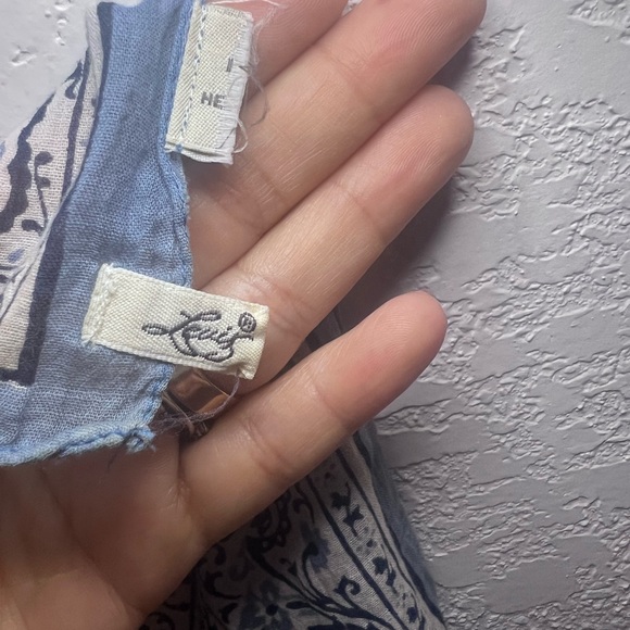 Levis - Picture 3 of 3